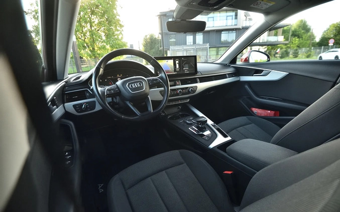 Audi A4 cena 71900 przebieg: 193000, rok produkcji 2016 z Łasin małe 562